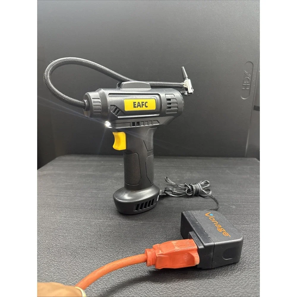 Portable air compressor 150psi cordless ( SEE POCTURE )